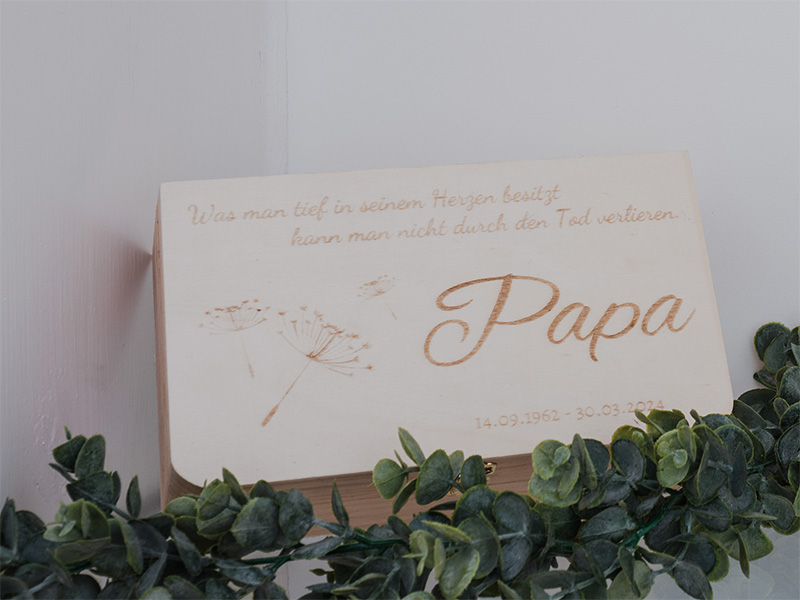 Erinnerungskiste aus Holz